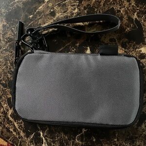 RRvane RFID Blocking Travel Wallet Organizer – Gray, New